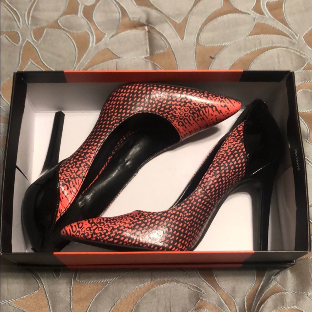 G by Guess women’s heels